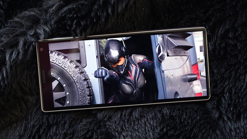 Illustration for article titled Sony Xperia 10 Review: My Adventure With an Extremely Lanky Phone